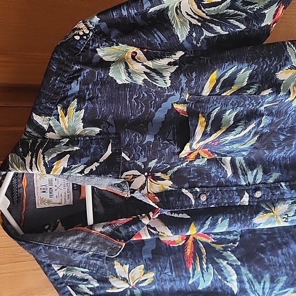 MBX Premium Goods Men's Tropical Floral Short Sleeve Button-Down Shirt S… - Picture 3 of 5